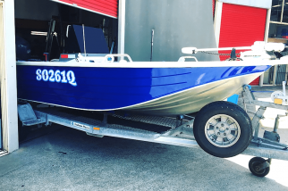 boat-wrap-the-abit-tackle-store-banners-stickers-wrap-business-gold-coast-currumbin-window-film-stick-it-signs